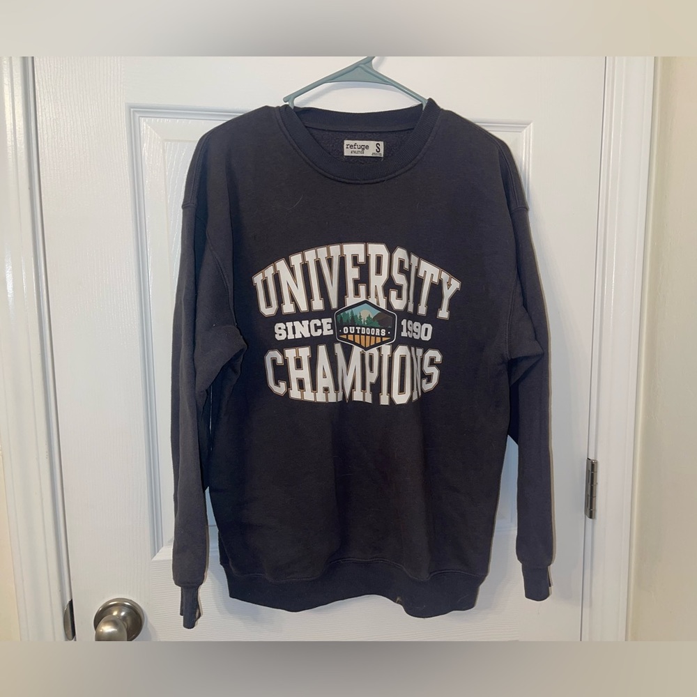 Medium crewneck